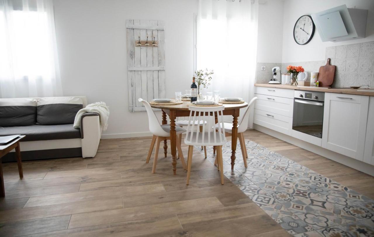 Superbe Appartement - L'Escapade Onzain Exterior photo